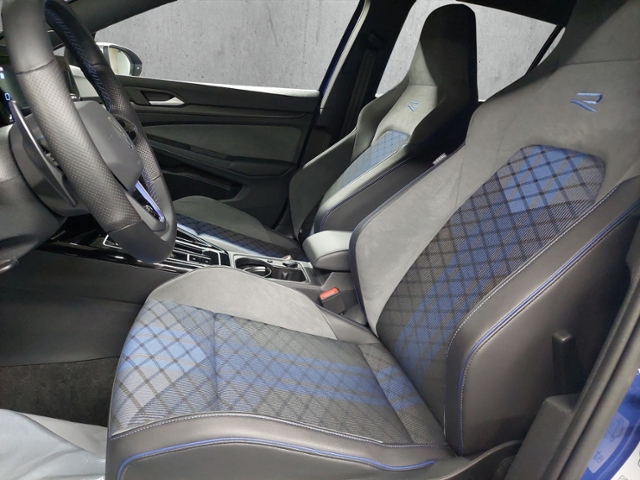 Golf VIII R 2.0 TSI 4Motion+NAVI+RFK+LED+APP-CO.