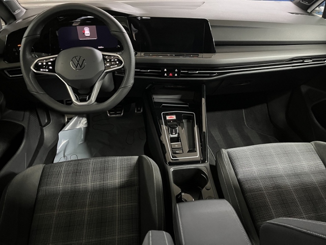 Golf VIII GTD 2.0 TDI IQ.LIGHT+NAVI+RFK+CARPLAY