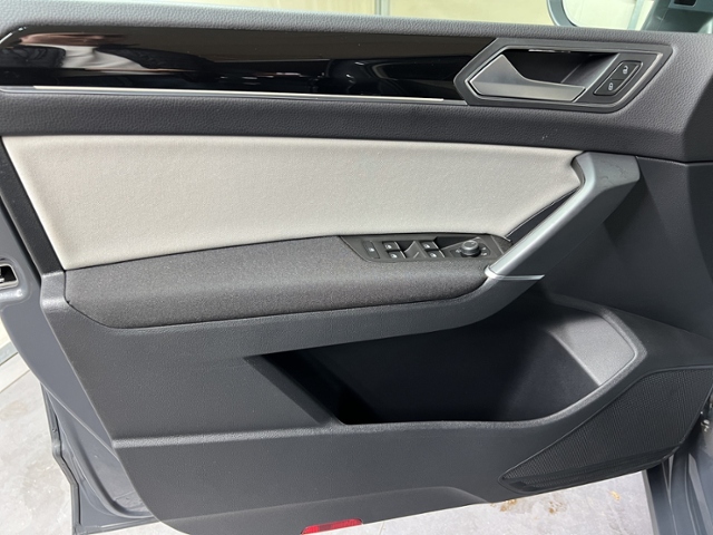 Touran 2.0 TDI Highline+LED+AHK+RFK+7-SITZ+NAVI