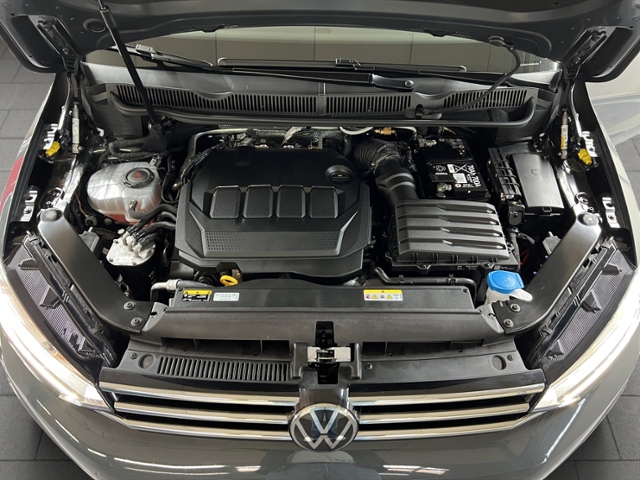 Touran 2.0 TDI Highline+LED+AHK+RFK+7-SITZ+NAVI