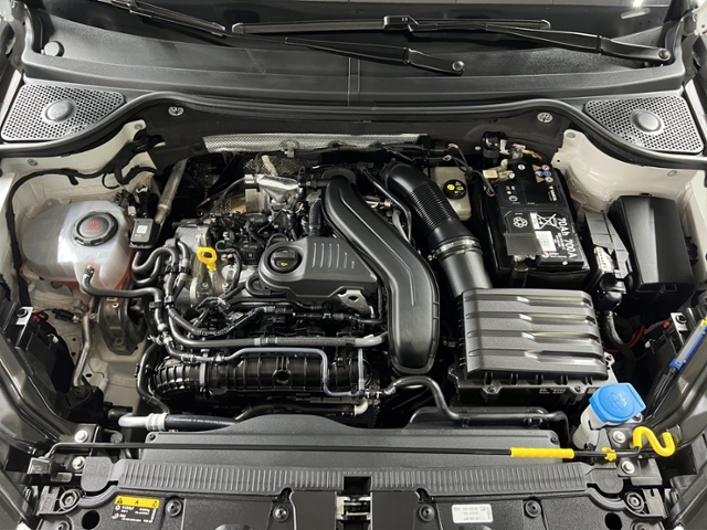 Ateca 1.5 TSI LED+NAVI+AHK+PARKLENK+ACC+KEYLESS
