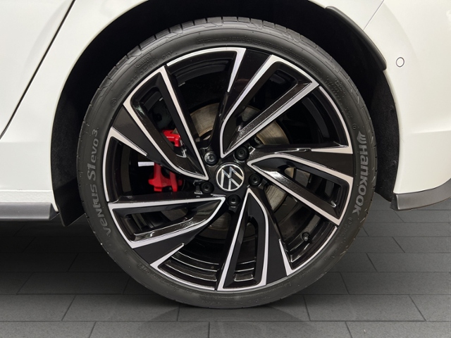 Golf VIII GTI Clubsport 2.0 TSI LED+NAVI+RFK+APP