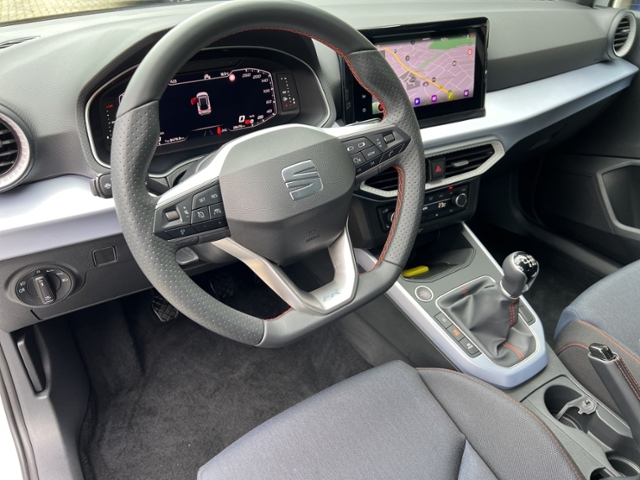 Arona 1.0 TSI FR+LED+NAVI+PARKLENK+ACC+GJR+DAB