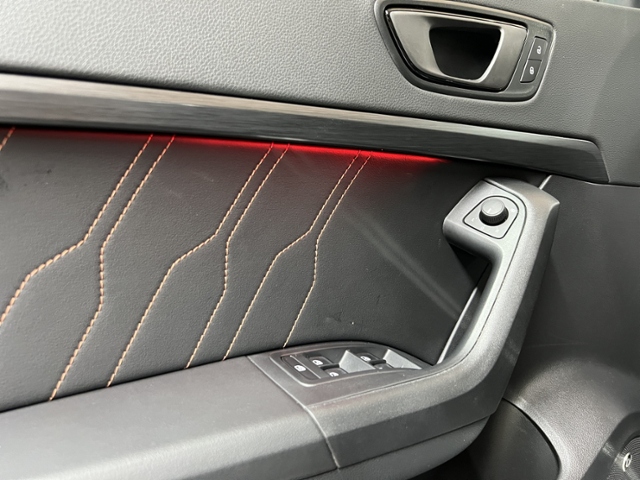 Ateca 2.0 TSI 4Drive+LED+NAVI+AHK+PARKLENK+APP