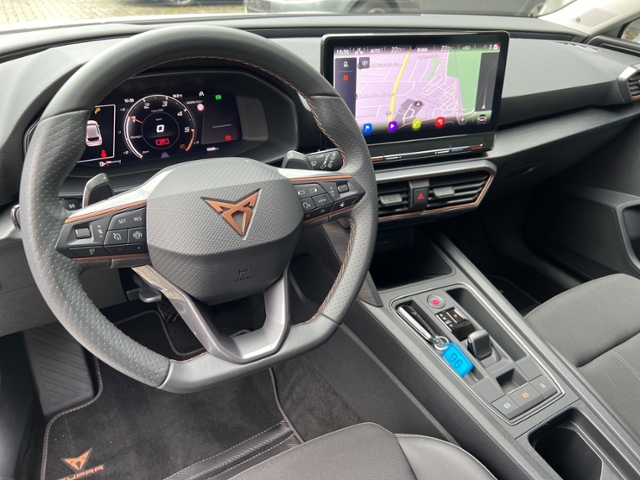 Leon 2.0 TDI LED+NAVI+FULL LINK+PARKLENK+ACC