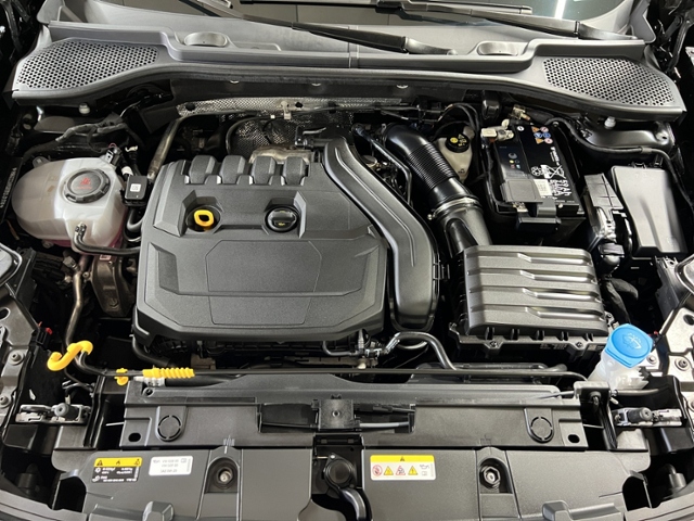Formentor 1.5 TSI LED+PARKLENK+FRONT ASSIST+APP