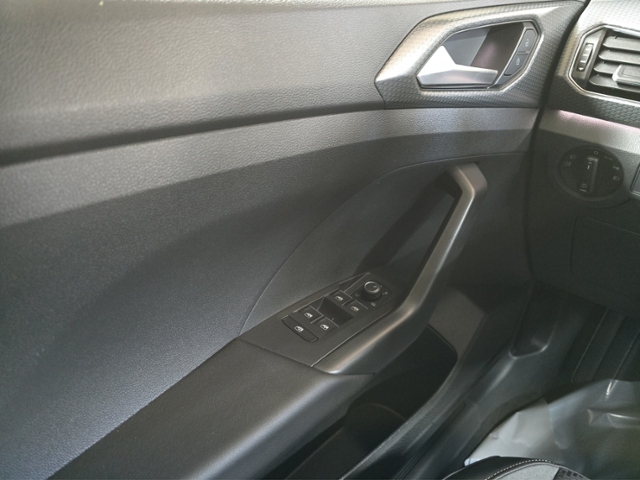 T-Cross 1.5 TSI Life+R-Line+LED+NAV+PARKLENK+APP