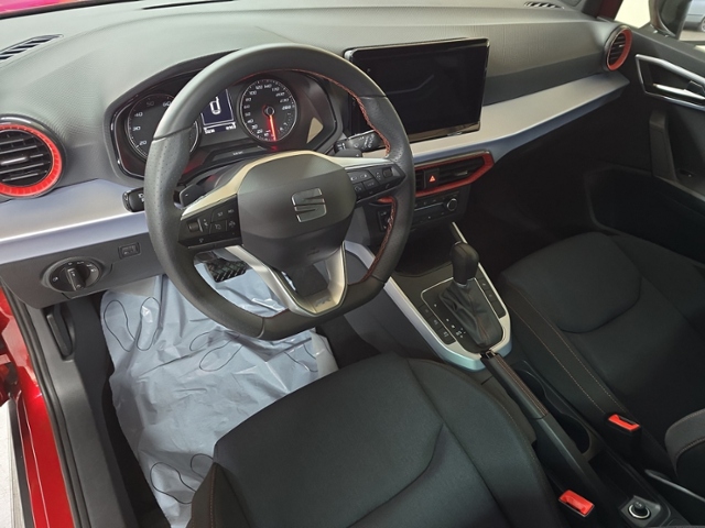 Arona 1.5 TSI FR+LED+NAVI+PARKLENK+ACC+DAB+RFK
