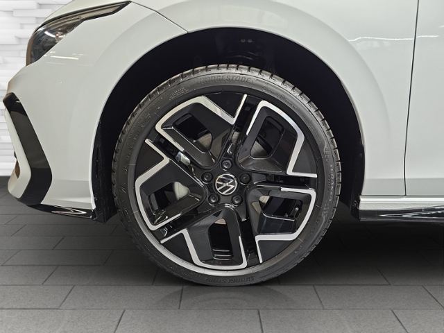 Golf R-Line 1,5 l 110 kW (150 PS)DSG  LED NAVI