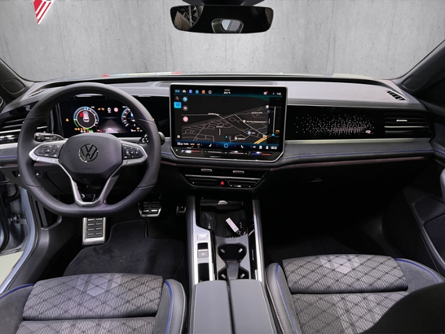 Passat R-Line  eHybrid  130 kW (177 PS) / 85  (1