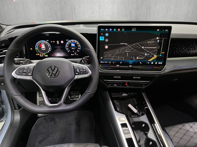 Passat R-Line  eHybrid  130 kW (177 PS) / 85  (1