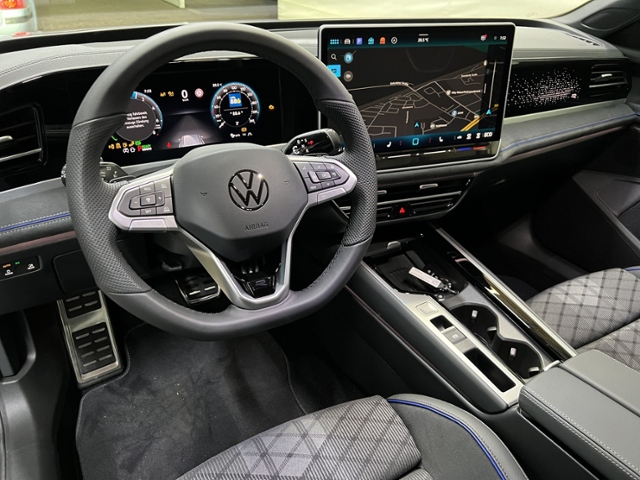 Passat R-Line  eHybrid  130 kW (177 PS) / 85  (1