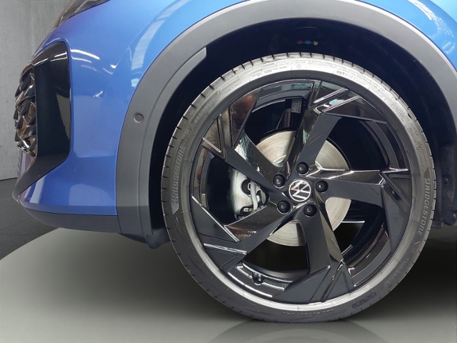 T-Roc R-Line 1.5 l eTSI OPF 110 kW (150 PS) DSG