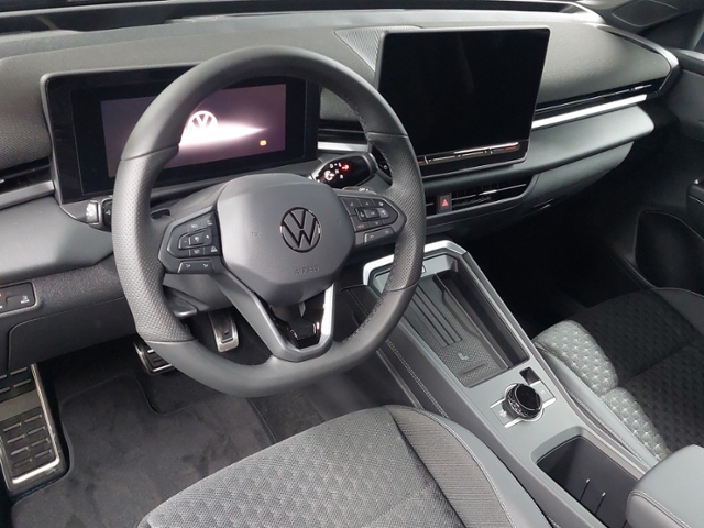 T-Roc R-Line 1.5 l eTSI OPF 110 kW (150 PS) DSG