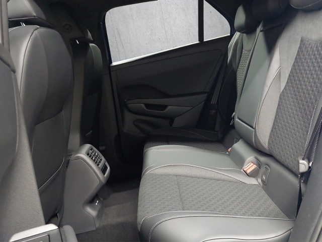 T-Roc R-Line 1.5 l eTSI OPF 110 kW (150 PS) DSG