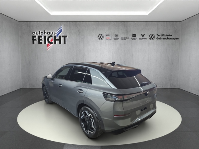 T-Roc R-Line 1.5 l eTSI 110 kW (150 PS) DSG
