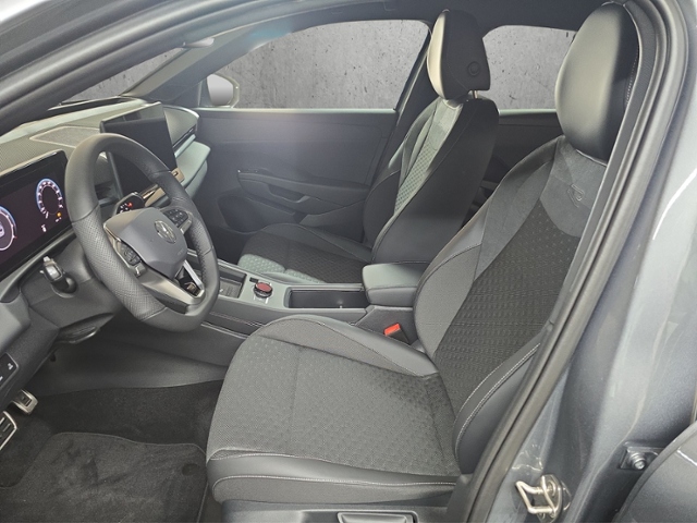 T-Roc R-Line 1.5 l eTSI 110 kW (150 PS) DSG