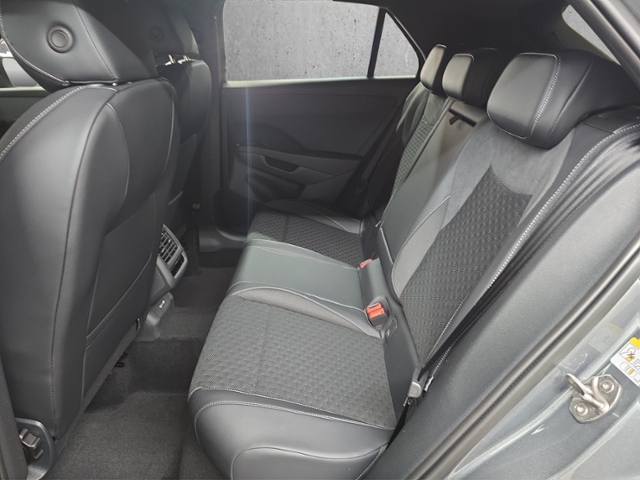 T-Roc R-Line 1.5 l eTSI 110 kW (150 PS) DSG