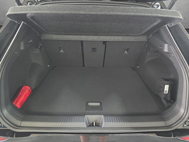 T-Roc R-Line 1.5 l eTSI  110 kW (150 PS) DSG