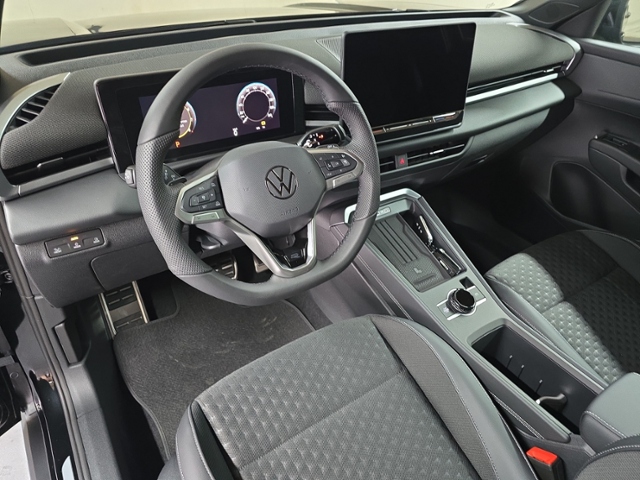 T-Roc R-Line 1.5 l eTSI  110 kW (150 PS) DSG