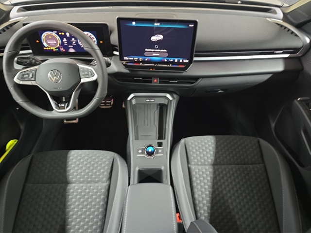 T-Roc R-Line 1.5 l eTSI 110 kW (150 PS) DSG