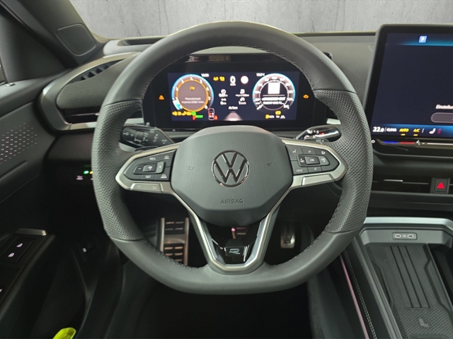 T-Roc R-Line 1.5 l eTSI 110 kW (150 PS) DSG