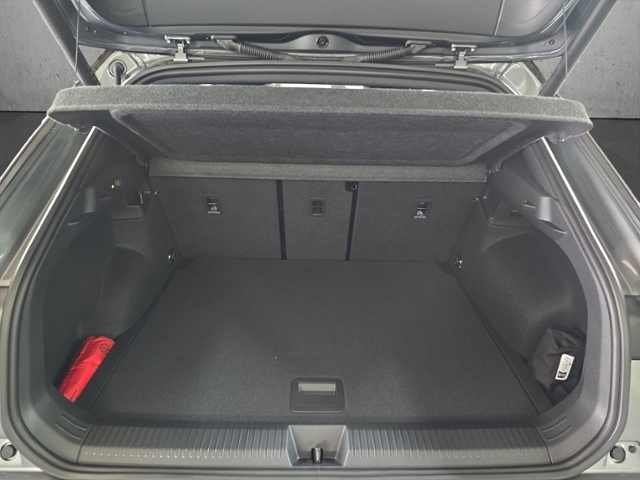 T-Roc R-Line 1.5 l eTSI 110 kW (150 PS) DSG
