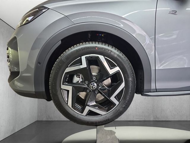 T-Roc R-Line 1.5 l eTSI 110 kW (150 PS) DSG