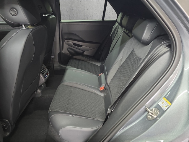 T-Roc R-Line 1.5 l eTSI 110 kW (150 PS) DSG