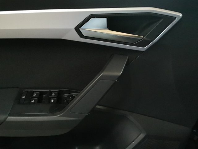 Arona 1.0 TSI FR+LED+NAVI+RFK+PARKLENK+CARPALY
