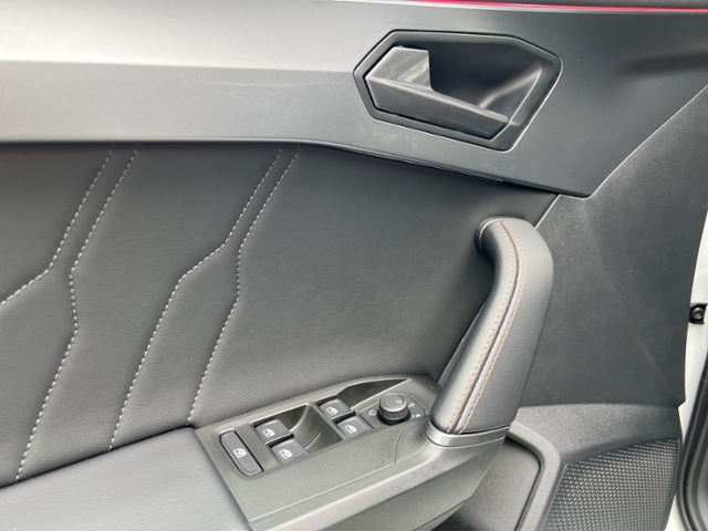 Leon 2.0 TDI LED+NAVI+AHK+FULL LINK+PARKLENK+ACC