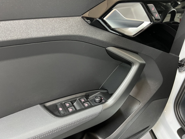 A1 Sportback 25 1.0 TFSI advanced+PDC+DAB+SITZH.