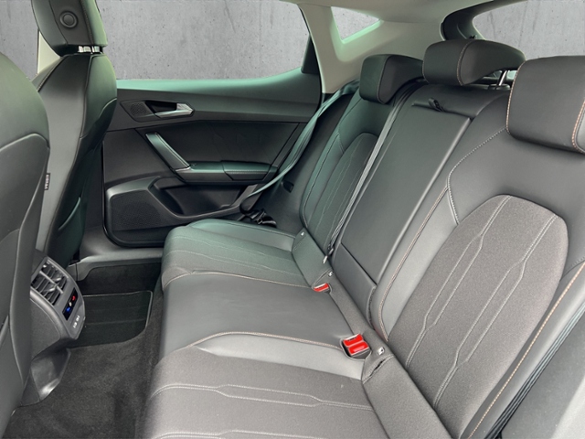 Leon 2.0 TDI LED+NAVI+AHK+FULL LINK+PARKLENK+ACC