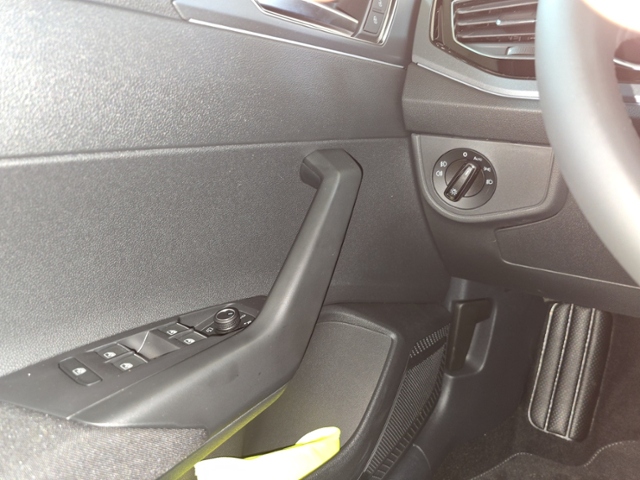 Taigo 1.0 TSI R-Line+LED-MATRIX+NAVI+AHK+ACC+RFK