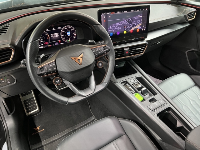 Formentor VZ5 2.5 TSI 4Drive+PANO+LED+MIRROR-LI