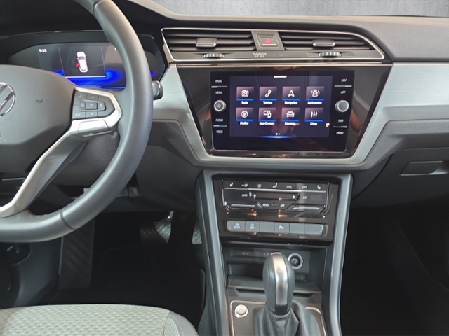 Touran 1.5 TSI Comfortline+NAVI+RFK+7-SITZ.+AHK