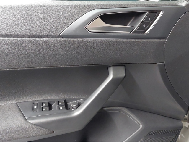 Polo 1.0 TSI R-Line+LED-MATRIX+NAVI+APP-CON.+ACC