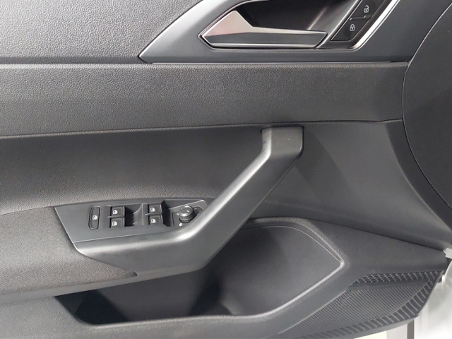 Polo 1.0 TSI R-Line+LED-MATRIX+NAVI+APP-CON.+ACC