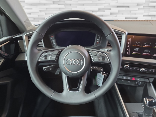 A1 Sportback 1.0 TFSI 25 advanced+PDC+GRA+SITZH.