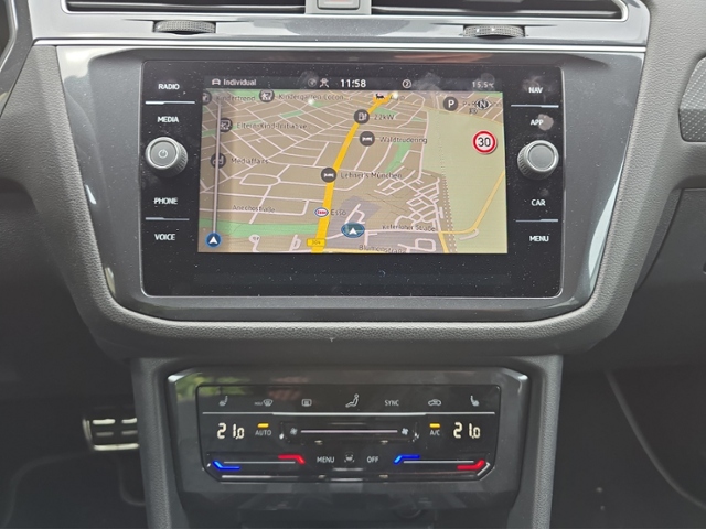 Tiguan Allspace 2.0 TDI R-Line+LED+NAV+AHK+RFK