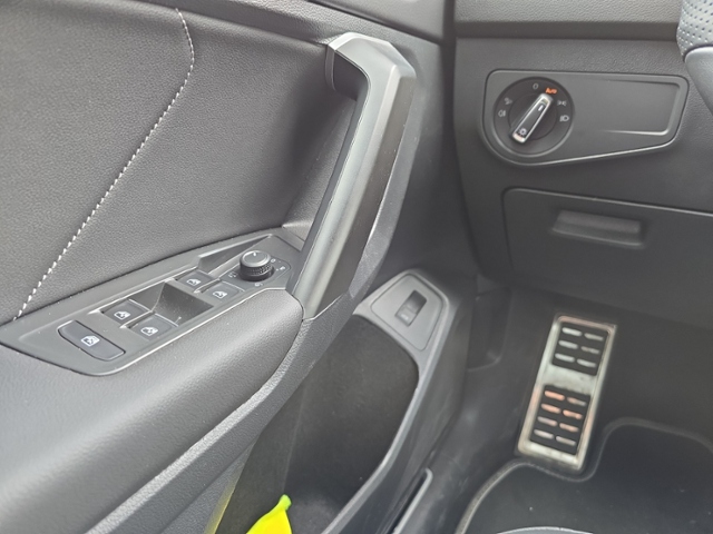 Tiguan Allspace 2.0 TDI R-Line+LED+NAV+AHK+RFK
