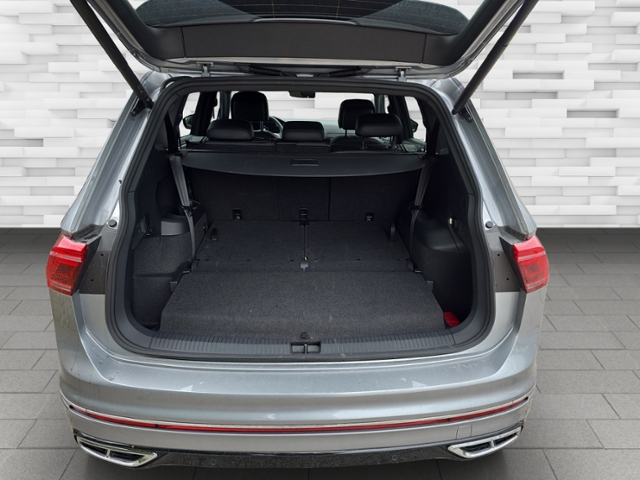 Tiguan Allspace 2.0 TDI R-Line+LED+NAV+AHK+RFK