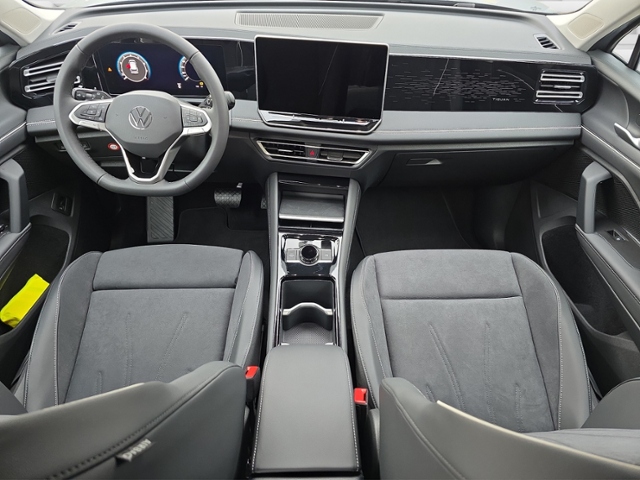 Tiguan 1.5 eTSI Elegance+AHK+LED+NAVI+CARPLAY
