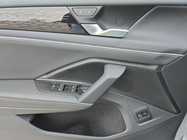 Tiguan 1.5 eTSI Elegance+AHK+LED+NAVI+CARPLAY