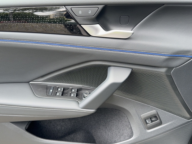 Tiguan 2.0 TDI R-Line+4Motion+LED+NAVI+AHK+ACC