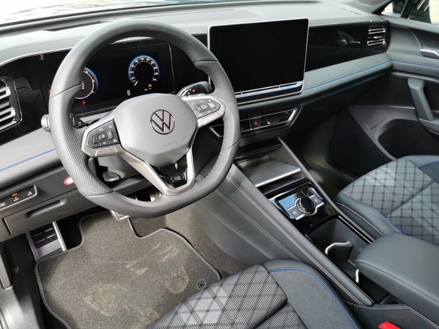 Tiguan 2.0 TDI R-Line+4Motion+LED+NAVI+AHK+ACC