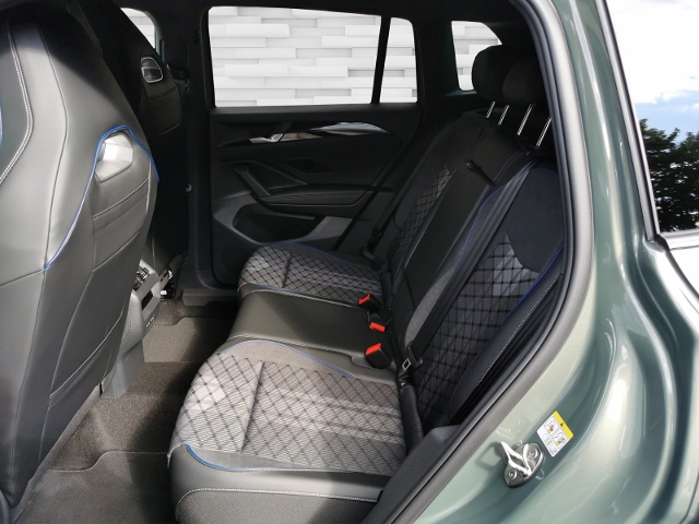 Tiguan 2.0 TDI R-Line+4Motion+LED+NAVI+AHK+ACC