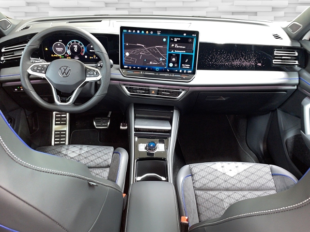 Tiguan 1.5 eTSI R-Line+MATRIX+AHK+HUD+PANO+NAVI