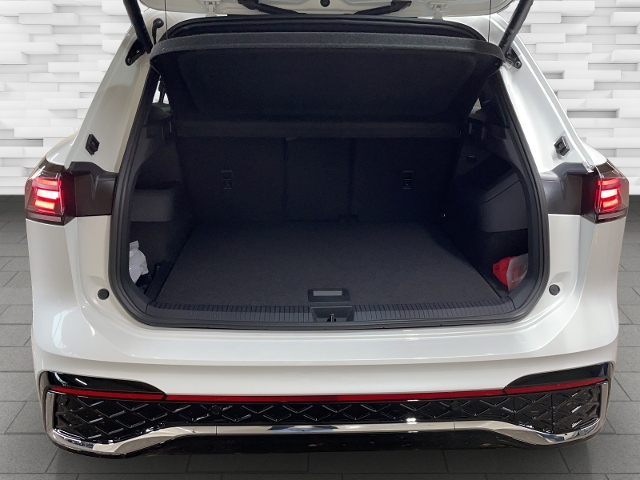 Tiguan 1.5 eTSI R-Line+MATRIX+AHK+HUD+PANO+NAVI