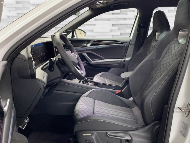 Tiguan 1.5 eTSI R-Line+MATRIX+AHK+HUD+PANO+NAVI